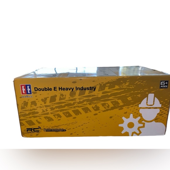 DOUBLE E Remote Control Truck Excavator Toy - New In Box - Picture 4 of 6